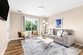 New! Comfy & Cozy Private Flat in Roseville